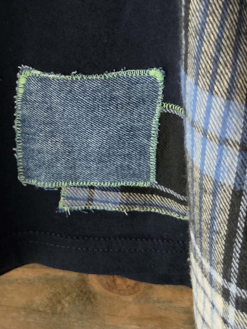 Upcycled Saucer Over Appalachia Festival Black Graphic T-shirt - Picture 6 of 10